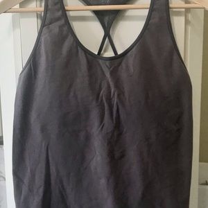 Athletic tank top sleeveless shelf bra